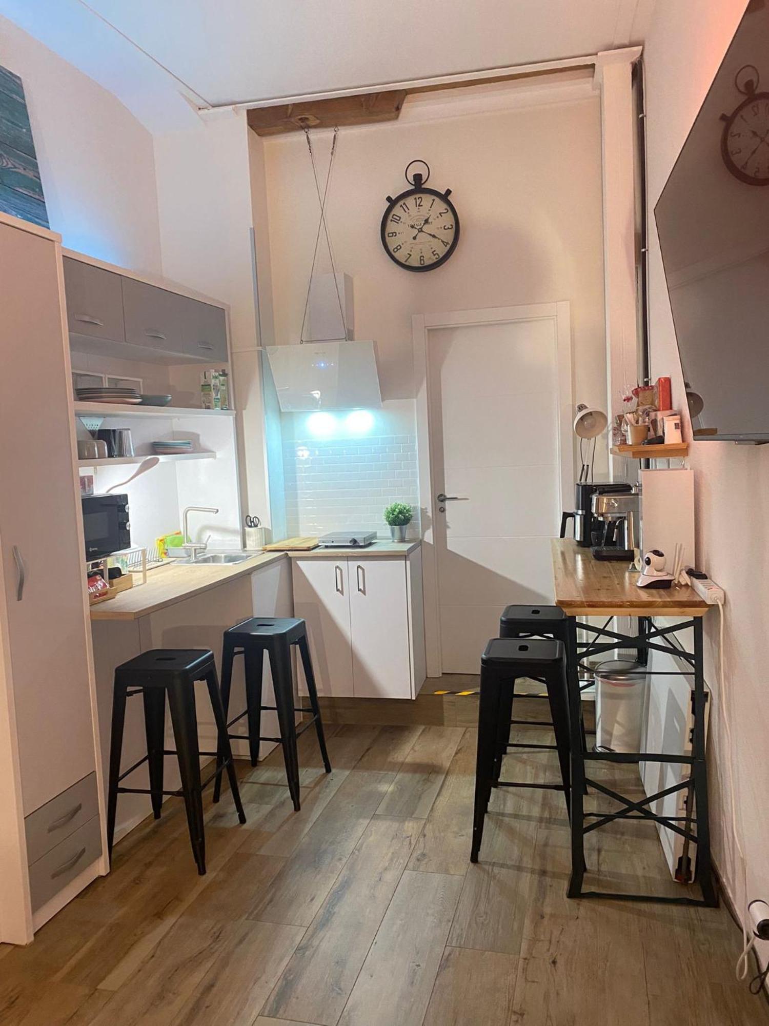 Centrico. Atocha-Lavapies. Nuevo. 100% Equipado. Apartment Madrid Bagian luar foto