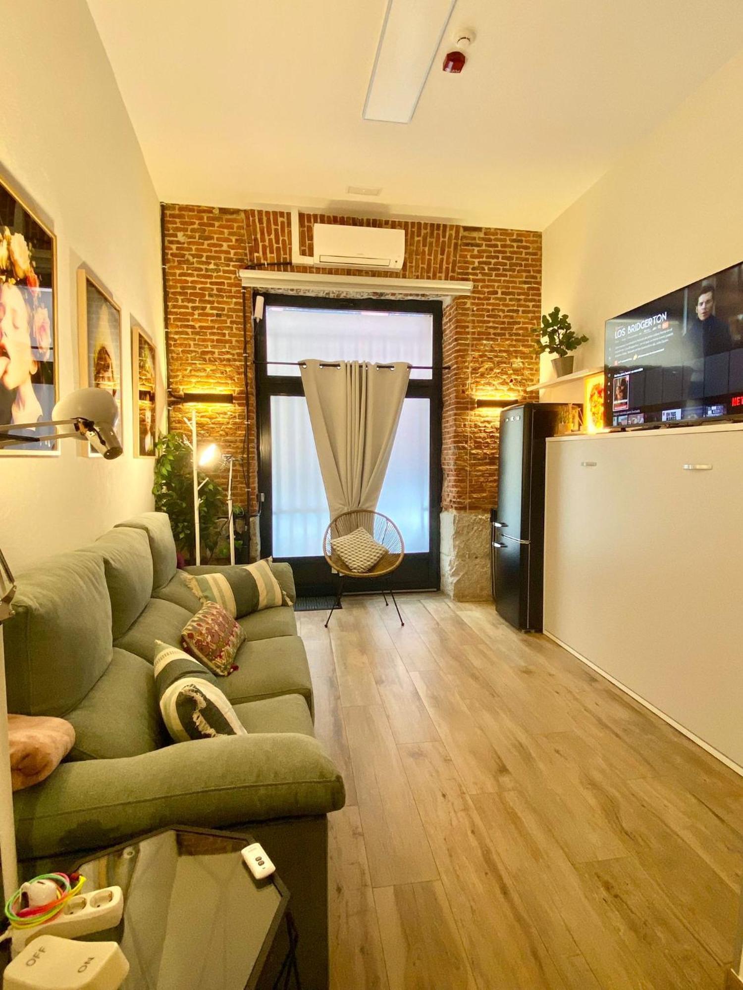 Centrico. Atocha-Lavapies. Nuevo. 100% Equipado. Apartment Madrid Bagian luar foto