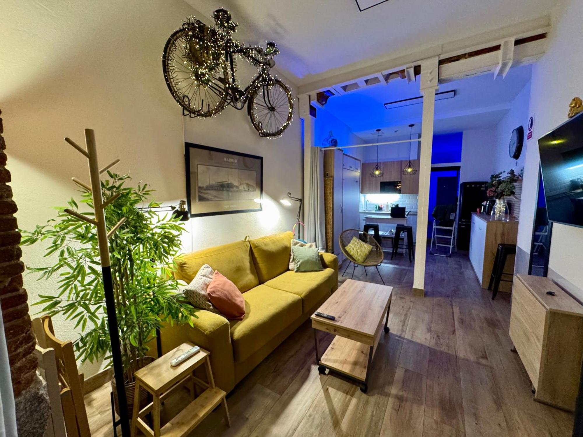 Centrico. Atocha-Lavapies. Nuevo. 100% Equipado. Apartment Madrid Bagian luar foto